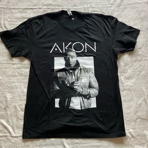 Black Akon t-shirt